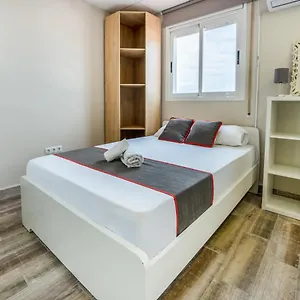 https://hostal-restaurante-patio-de-la-luna.catalonia-hotels.com